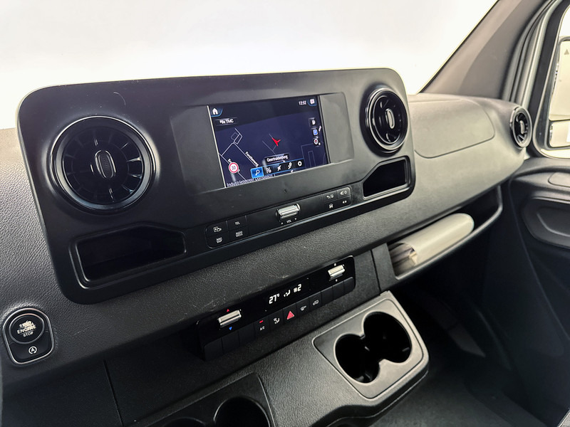 Mercedes-Benz Sprinter 314 2.2 CDI L2H2 Automaat Laadlift Omvormer 220v Luchtgeveerde stoel Navigatie MBUX Camera - Fourgon utilitaire: photos 5 Mercedes-Benz Sprinter 314 2.2 CDI L2H2 Automaat Laadlift Omvormer 220v Luchtgeveerde stoel Navigatie MBUX Camera - Fourgon utilitaire: photos 5