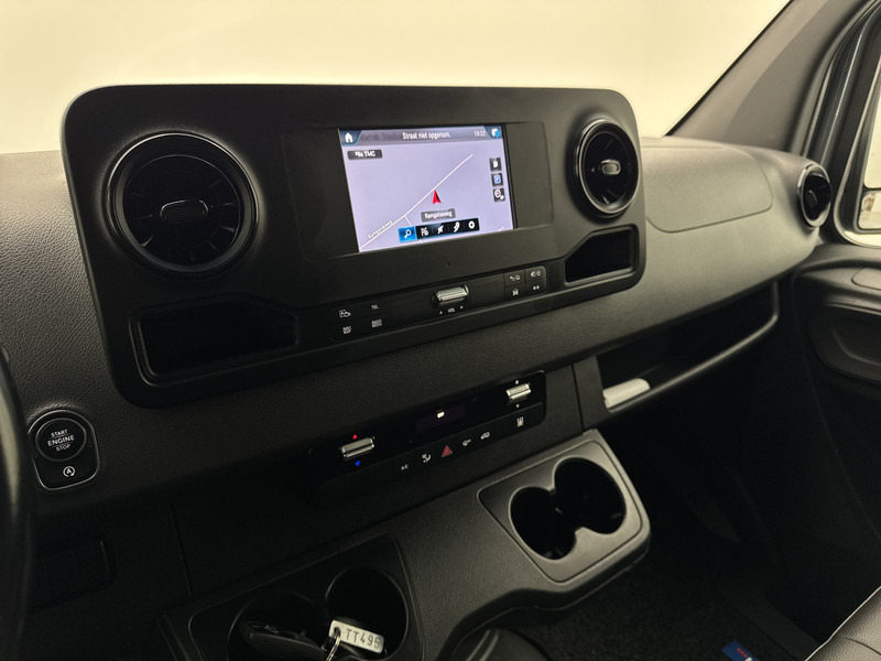 Mercedes-Benz Sprinter 519 3.0 CDI L3H2 V6 Led koplampen 360 camera systeem Trekhaak Navigatie Dubbel lucht - Fourgon utilitaire: photos 5 Mercedes-Benz Sprinter 519 3.0 CDI L3H2 V6 Led koplampen 360 camera systeem Trekhaak Navigatie Dubbel lucht - Fourgon utilitaire: photos 5