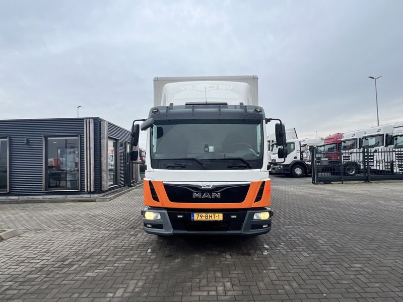 MAN TGL 180 4x2 Bakwagen Dhollandia 1000kg / BOX - Camion fourgon: photos 2 MAN TGL 180 4x2 Bakwagen Dhollandia 1000kg / BOX - Camion fourgon: photos 2