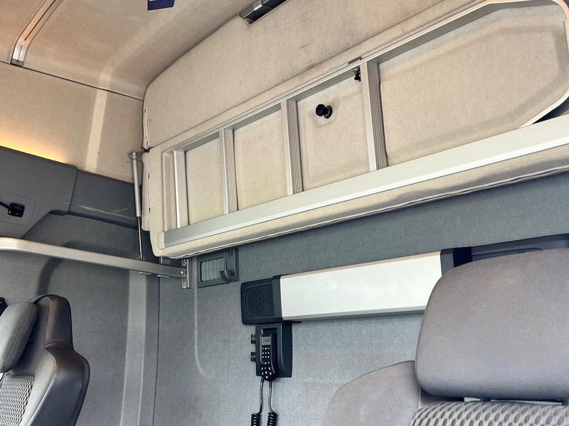 Tracteur routier Renault T520 6x2 T-HIGH Trekker Only 481.500km / Hydraulic: photos 14 Tracteur routier Renault T520 6x2 T-HIGH Trekker Only 481.500km / Hydraulic: photos 14