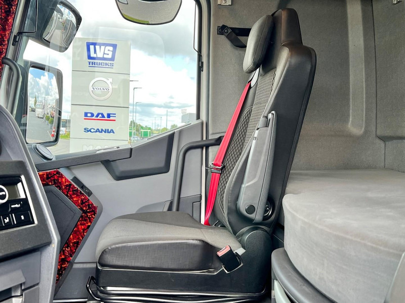 Tracteur routier Renault T520 6x2 T-HIGH Trekker Only 481.500km / Hydraulic: photos 15 Tracteur routier Renault T520 6x2 T-HIGH Trekker Only 481.500km / Hydraulic: photos 15