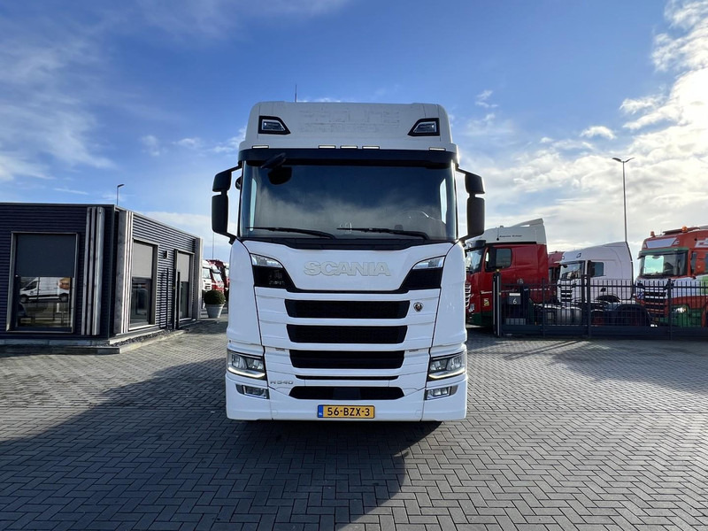 Scania R540 6x2 NGS 6x2 Trekker Retarder / Highline / 543.202km - Tracteur routier: photos 2 Scania R540 6x2 NGS 6x2 Trekker Retarder / Highline / 543.202km - Tracteur routier: photos 2