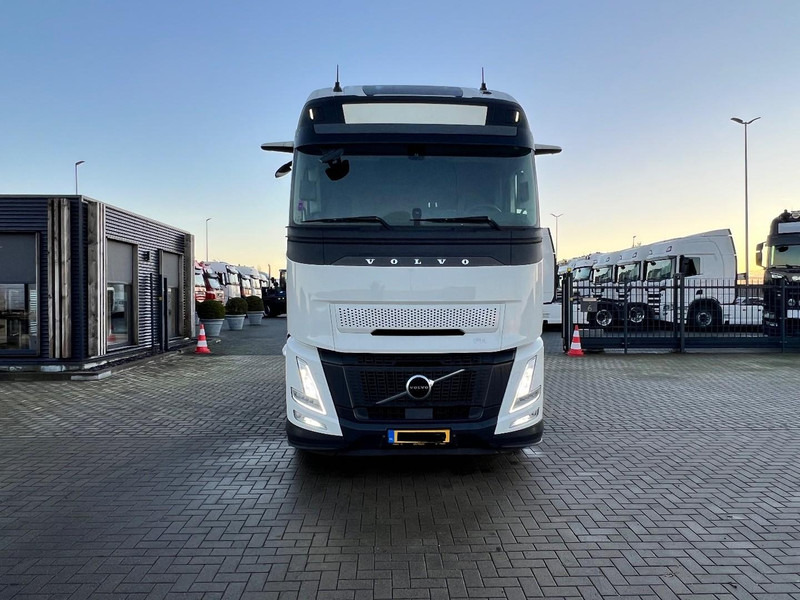 Volvo FH 460 4x2 trekker Aero / Globetrotter XL / Standclima - Tracteur routier: photos 2 Volvo FH 460 4x2 trekker Aero / Globetrotter XL / Standclima - Tracteur routier: photos 2