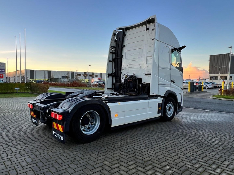 Volvo FH 460 4x2 trekker Aero / Globetrotter XL / Standclima - Tracteur routier: photos 5 Volvo FH 460 4x2 trekker Aero / Globetrotter XL / Standclima - Tracteur routier: photos 5