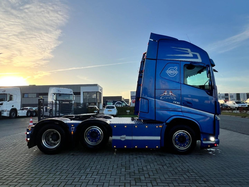 Volvo FH 500 6x2 vla trekker Globetrotter XL / Full Air / Stanclima / ADR EX/II, EX/III, AT, FL - Tracteur routier: photos 4 Volvo FH 500 6x2 vla trekker Globetrotter XL / Full Air / Stanclima / ADR EX/II, EX/III, AT, FL - Tracteur routier: photos 4