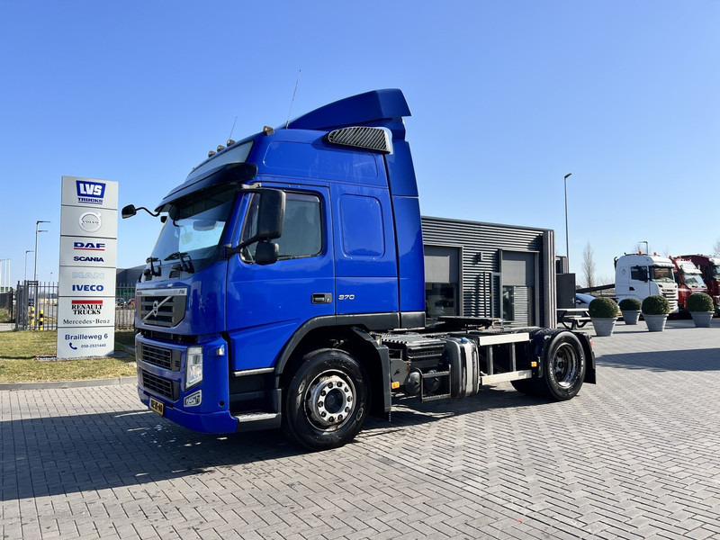 Volvo FM 370 4x2 trekker Globetrotter / Euro 5 /NEW TUV - Tracteur routier: photos 1 Volvo FM 370 4x2 trekker Globetrotter / Euro 5 /NEW TUV - Tracteur routier: photos 1