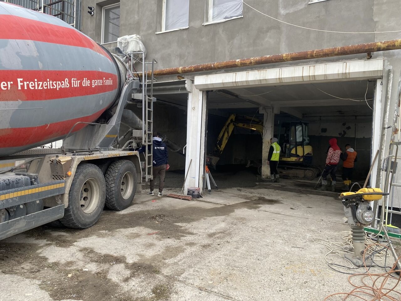 CIFA - Semi-remorque malaxeur: photos 2 CIFA - Semi-remorque malaxeur: photos 2