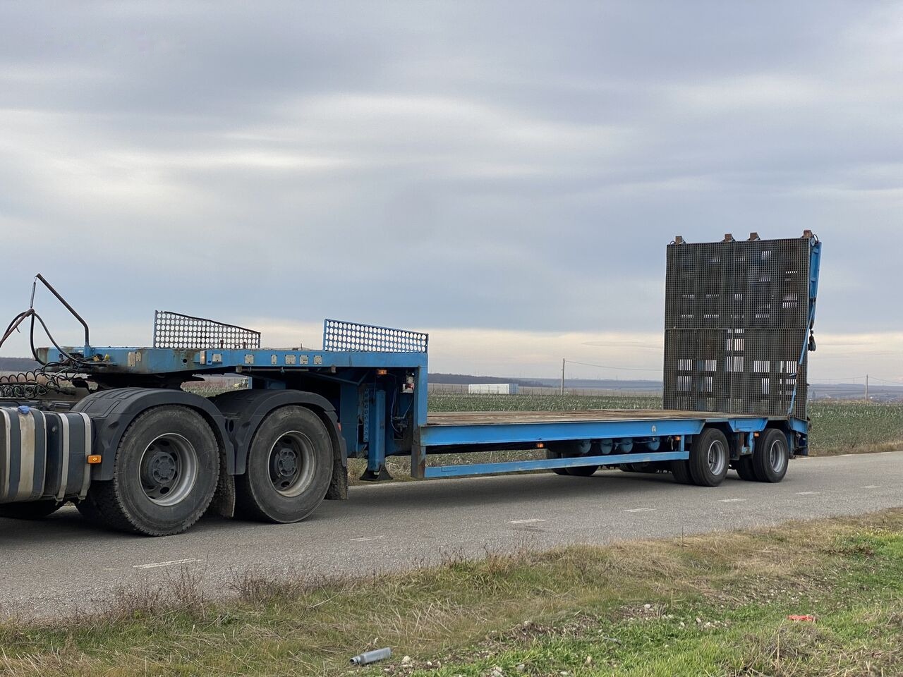 Goldhofer GOLDHOFFER STZ - L2 - 23/80 Trailer Agabaritic 2 VIRATOARE : 2 S - Semi-remorque surbaissé: photos 3 Goldhofer GOLDHOFFER STZ - L2 - 23/80 Trailer Agabaritic 2 VIRATOARE : 2 S - Semi-remorque surbaissé: photos 3