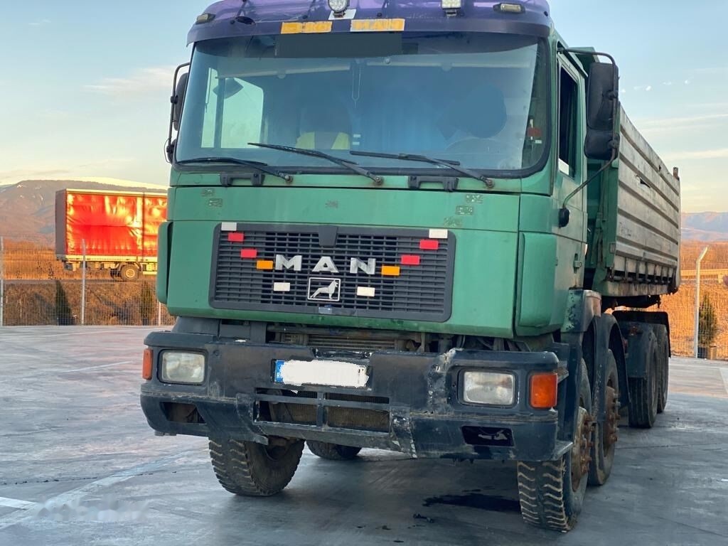 MAN 41-422 - Trakker 8x4 - Diferential 100 TONE - Camion benne: photos 3 MAN 41-422 - Trakker 8x4 - Diferential 100 TONE - Camion benne: photos 3