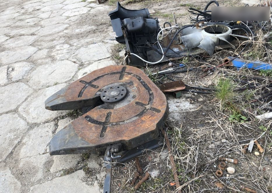 Mercedes-Benz truck - Sellette d'attelage pour Camion: photos 1 Mercedes-Benz truck - Sellette d'attelage pour Camion: photos 1