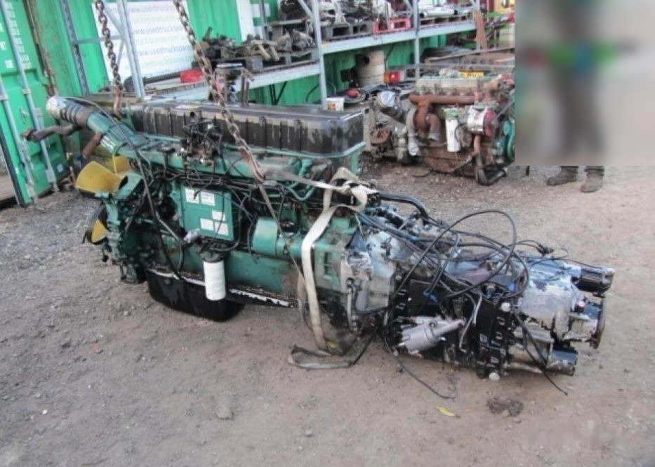 Motor + cutie din dezmembrari Volvo - Moteur pour Camion: photos 1 Motor + cutie din dezmembrari Volvo - Moteur pour Camion: photos 1