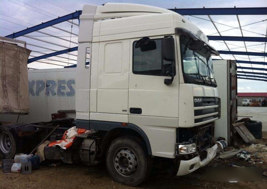 Tracteur routier DAF Dezmembrari XF 105 EURO 5: photos 8