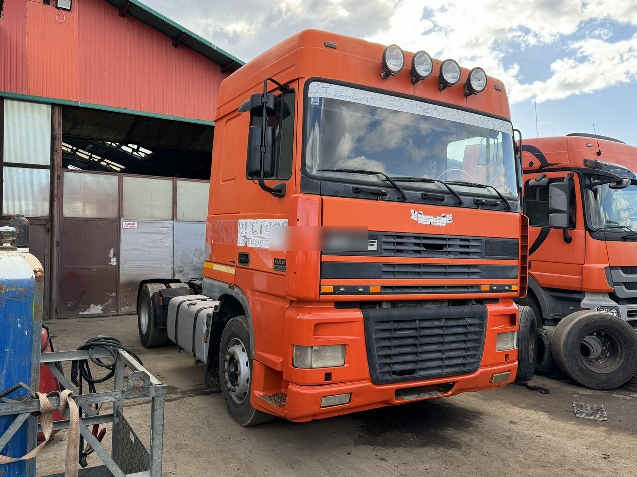 DAF XF 95 530 Euro 3 EXPORT Retarder - Tracteur routier: photos 1 DAF XF 95 530 Euro 3 EXPORT Retarder - Tracteur routier: photos 1