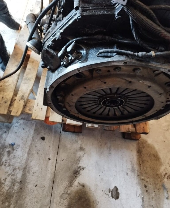MAN D2876LF02 MAN F2000 - Moteur pour Camion: photos 2 MAN D2876LF02 MAN F2000 - Moteur pour Camion: photos 2