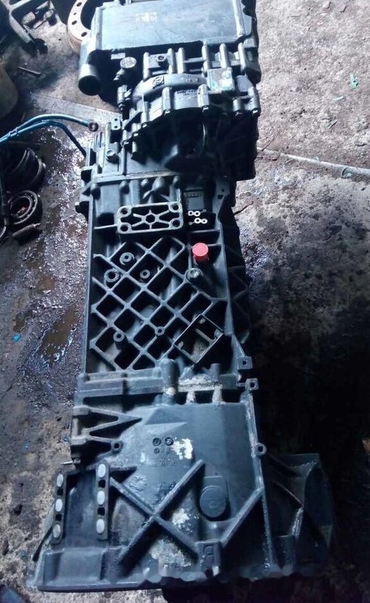 ZF 16S2221TD IT MAN TGA - Boîte de vitesse pour Camion: photos 1 ZF 16S2221TD IT MAN TGA - Boîte de vitesse pour Camion: photos 1