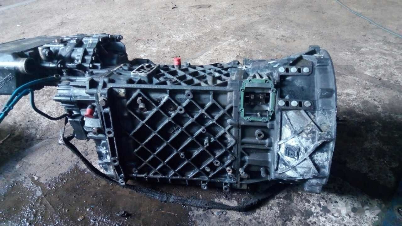 ZF 16S2221TD IT MAN TGA - Boîte de vitesse pour Camion: photos 2 ZF 16S2221TD IT MAN TGA - Boîte de vitesse pour Camion: photos 2