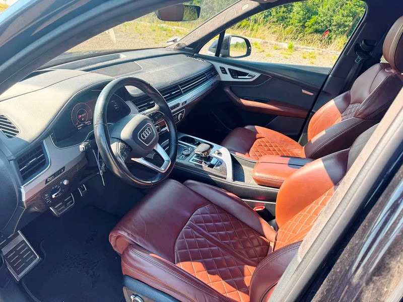 SUV Audi SQ7 Black Edition. panoramo sun roof. . oil heater. head up display. 21" alu weels. night vision. B&O sound system.: photos 11