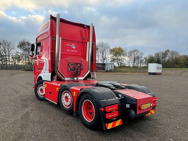 DAF XF 530 Twensteer Special interior. Full Air suspension Hydr. system - Tracteur routier: photos 5 DAF XF 530 Twensteer Special interior. Full Air suspension Hydr. system - Tracteur routier: photos 5