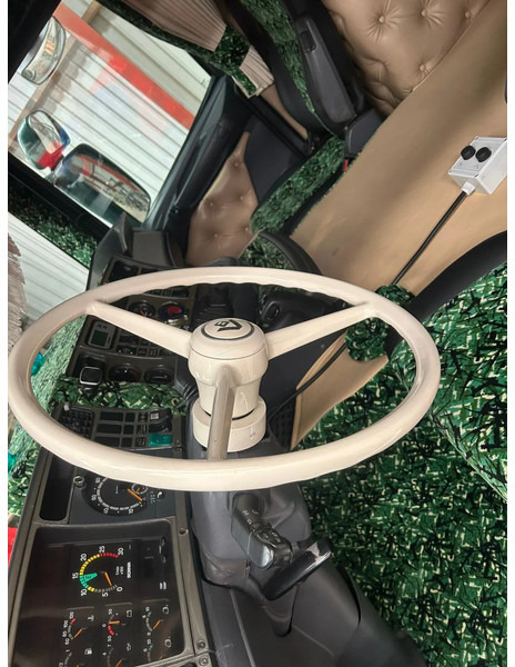 Crédit-bail de Scania R164-580 V8 Special Interior. Scania R164-580 V8 Special Interior.: photos 7 Crédit-bail de Scania R164-580 V8 Special Interior. Scania R164-580 V8 Special Interior.: photos 7