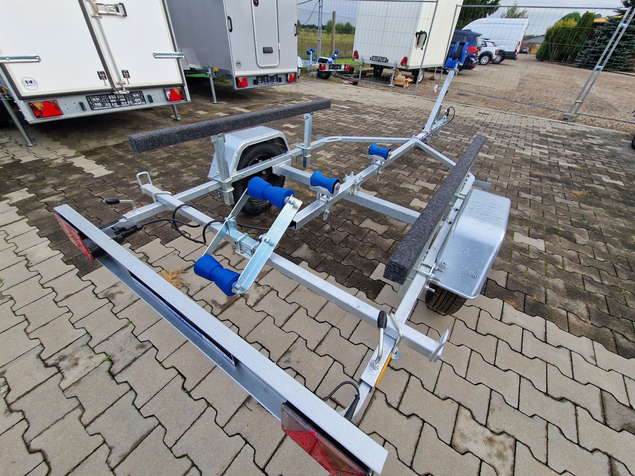 Nowa Przyczepa 2025 Podłodziowa ponton łódź Niewiadów P400 P415 do 6m - Remorque porte-voitures: photos 4 Nowa Przyczepa 2025 Podłodziowa ponton łódź Niewiadów P400 P415 do 6m - Remorque porte-voitures: photos 4