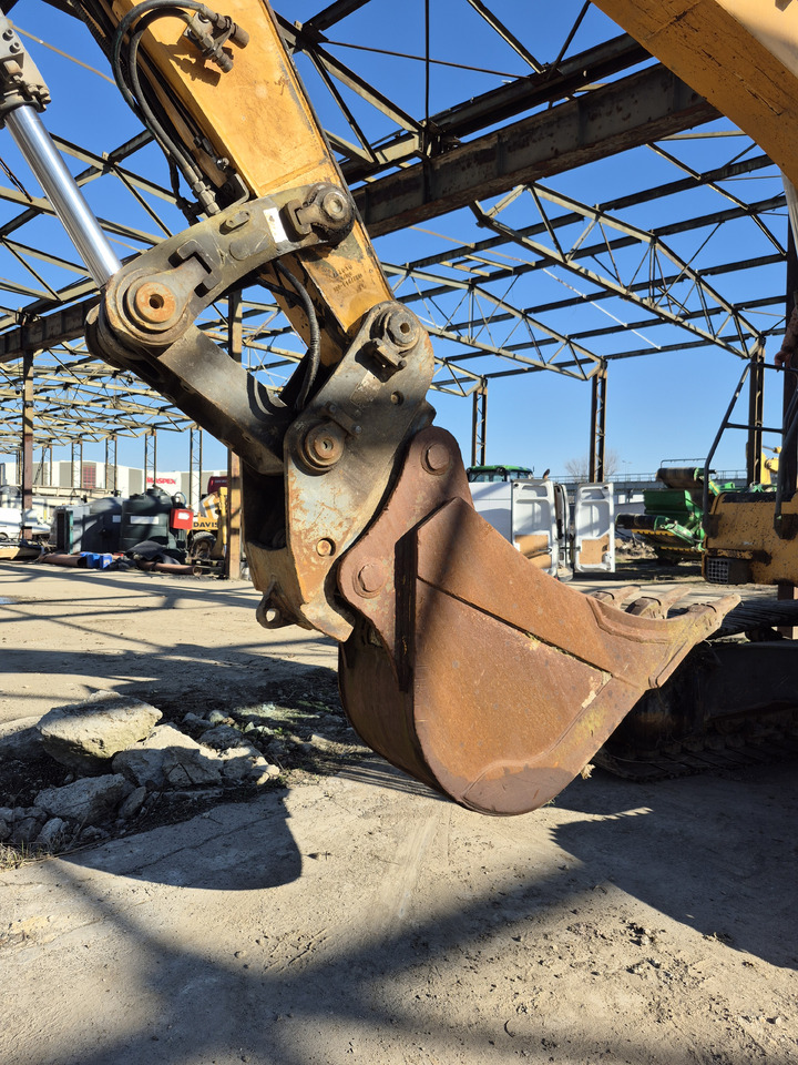 Pelle sur chenille LIEBHERR R926LC: photos 10