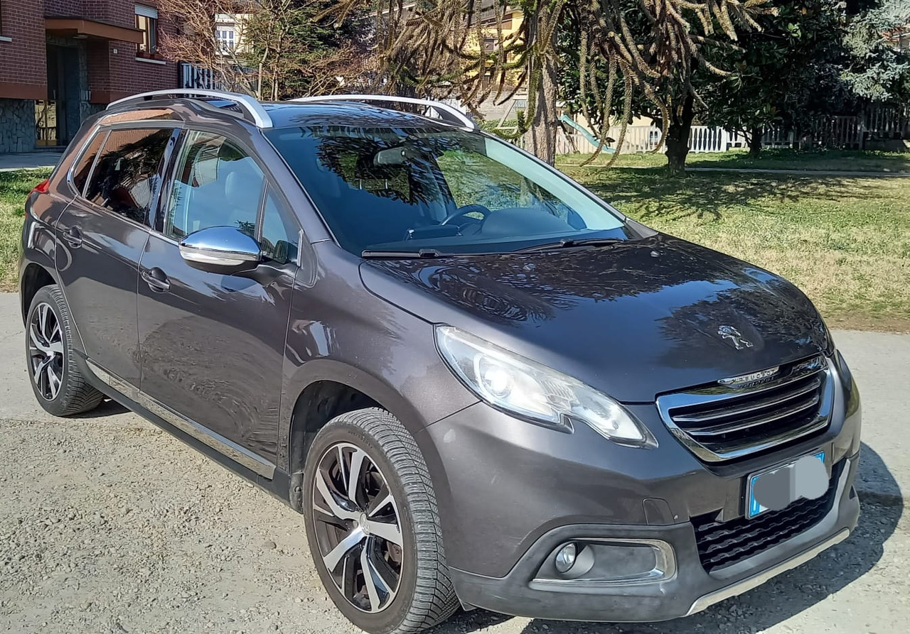 PEUGEOT 2008 - Berline: photos 1 PEUGEOT 2008 - Berline: photos 1
