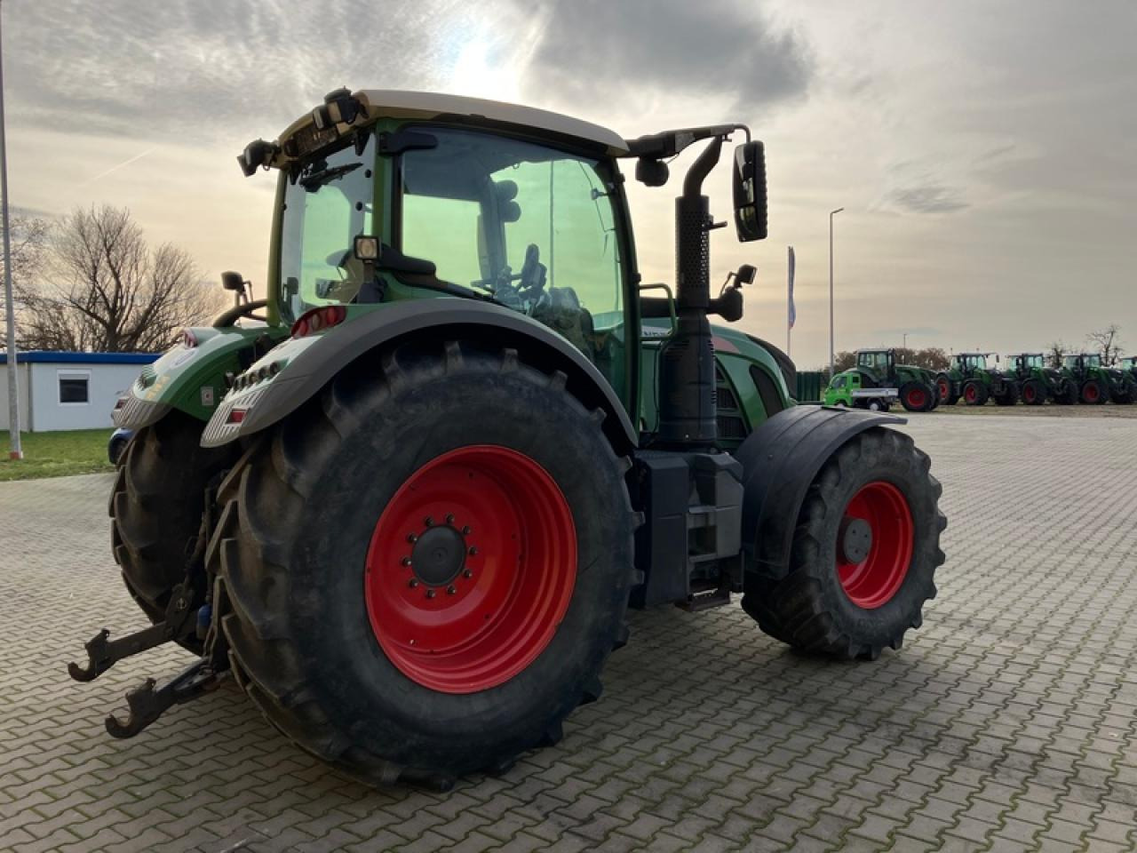 Fendt VARIO 718 S4 - Tracteur agricole: photos 3 Fendt VARIO 718 S4 - Tracteur agricole: photos 3