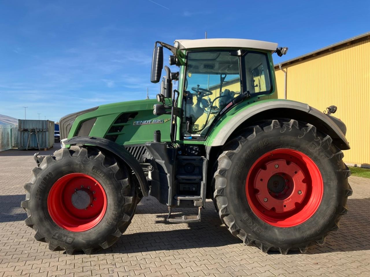 Fendt VARIO 826 - Tracteur agricole: photos 2 Fendt VARIO 826 - Tracteur agricole: photos 2