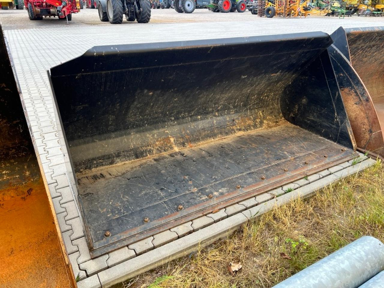 JCB LSB SCHWERGUTSCHAUFEL JCB Q-FIT - Godet: photos 2 JCB LSB SCHWERGUTSCHAUFEL JCB Q-FIT - Godet: photos 2