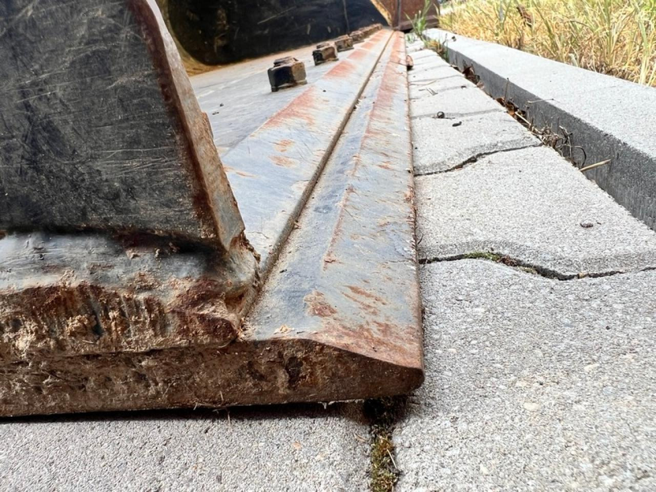 JCB LSB SCHWERGUTSCHAUFEL JCB Q-FIT - Godet: photos 3 JCB LSB SCHWERGUTSCHAUFEL JCB Q-FIT - Godet: photos 3