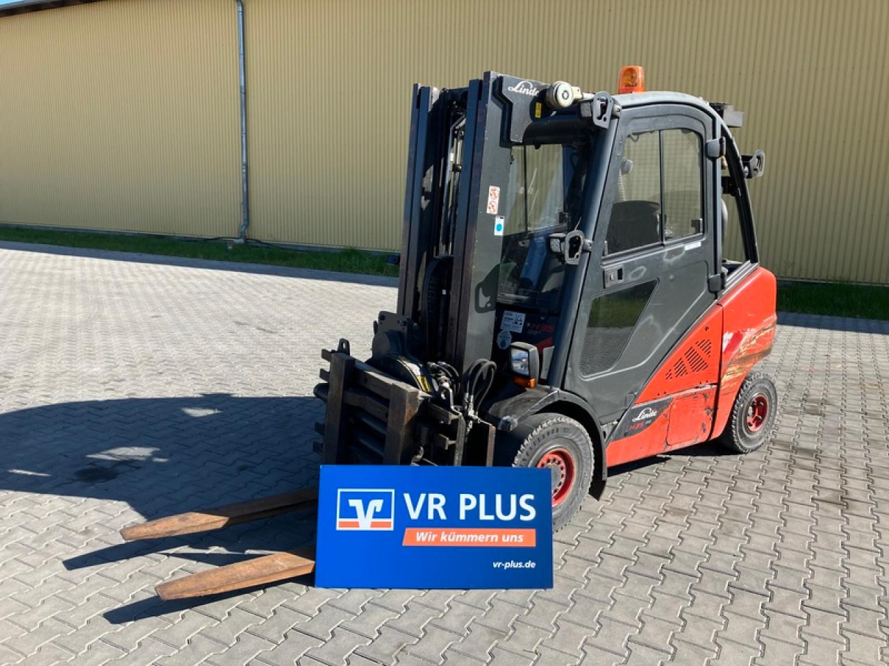 Linde H35D EVO ENDLOSDREHGERÄT - Chariot élévateur: photos 1 Linde H35D EVO ENDLOSDREHGERÄT - Chariot élévateur: photos 1