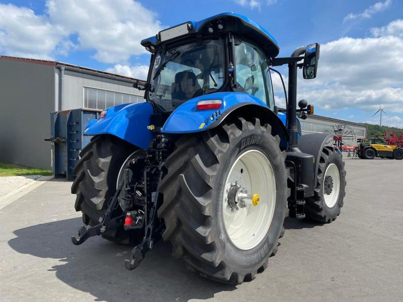 New Holland T 7.245 - Tracteur agricole: photos 4 New Holland T 7.245 - Tracteur agricole: photos 4