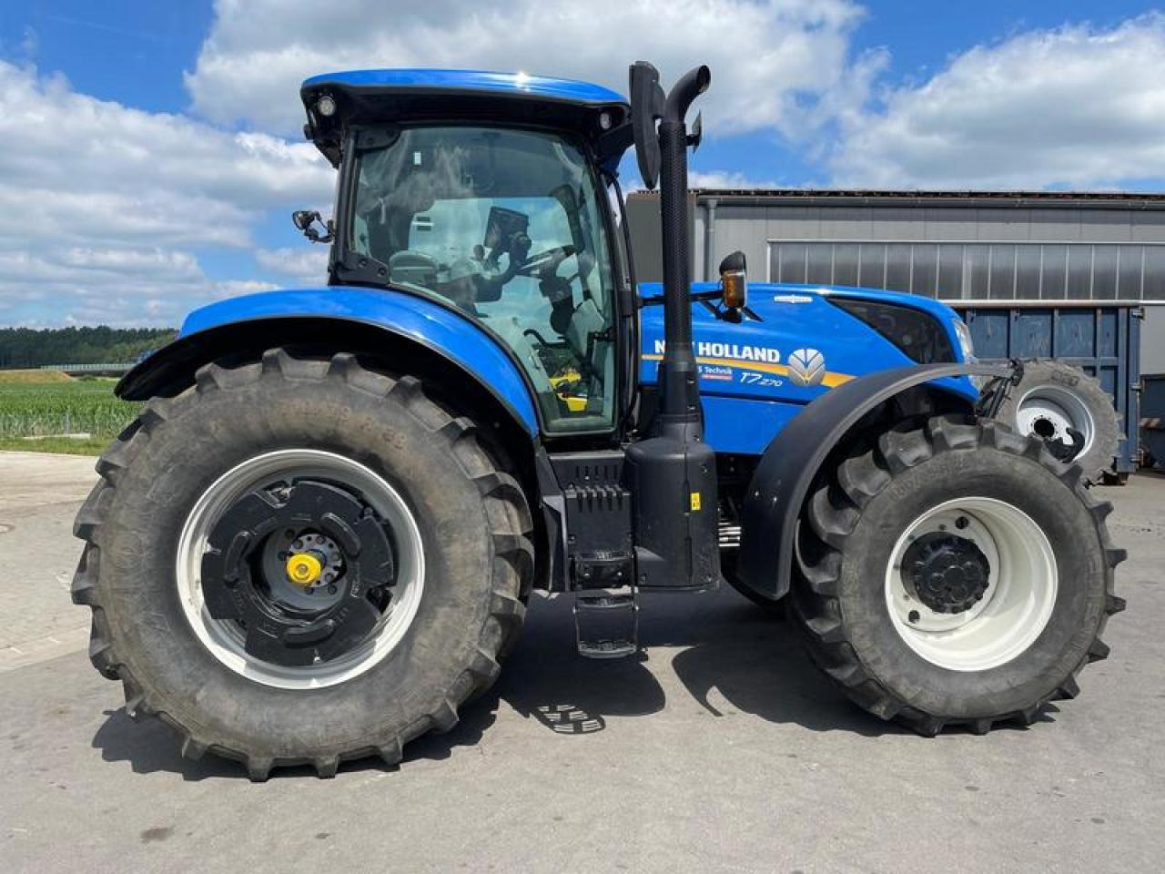 New Holland T 7.270 AUTOCOMMAND - Tracteur agricole: photos 4 New Holland T 7.270 AUTOCOMMAND - Tracteur agricole: photos 4