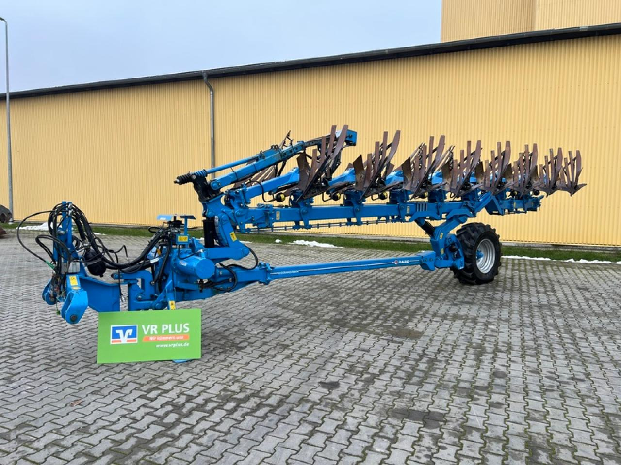 Rabe KOMORAN PF V HA 180 VIII - Charrue: photos 1 Rabe KOMORAN PF V HA 180 VIII - Charrue: photos 1