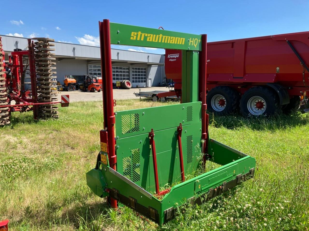 Strautmann SILOBLOCKSCHNEIDER HQ PLUS 2200 - Matériel d'ensilage: photos 4 Strautmann SILOBLOCKSCHNEIDER HQ PLUS 2200 - Matériel d'ensilage: photos 4