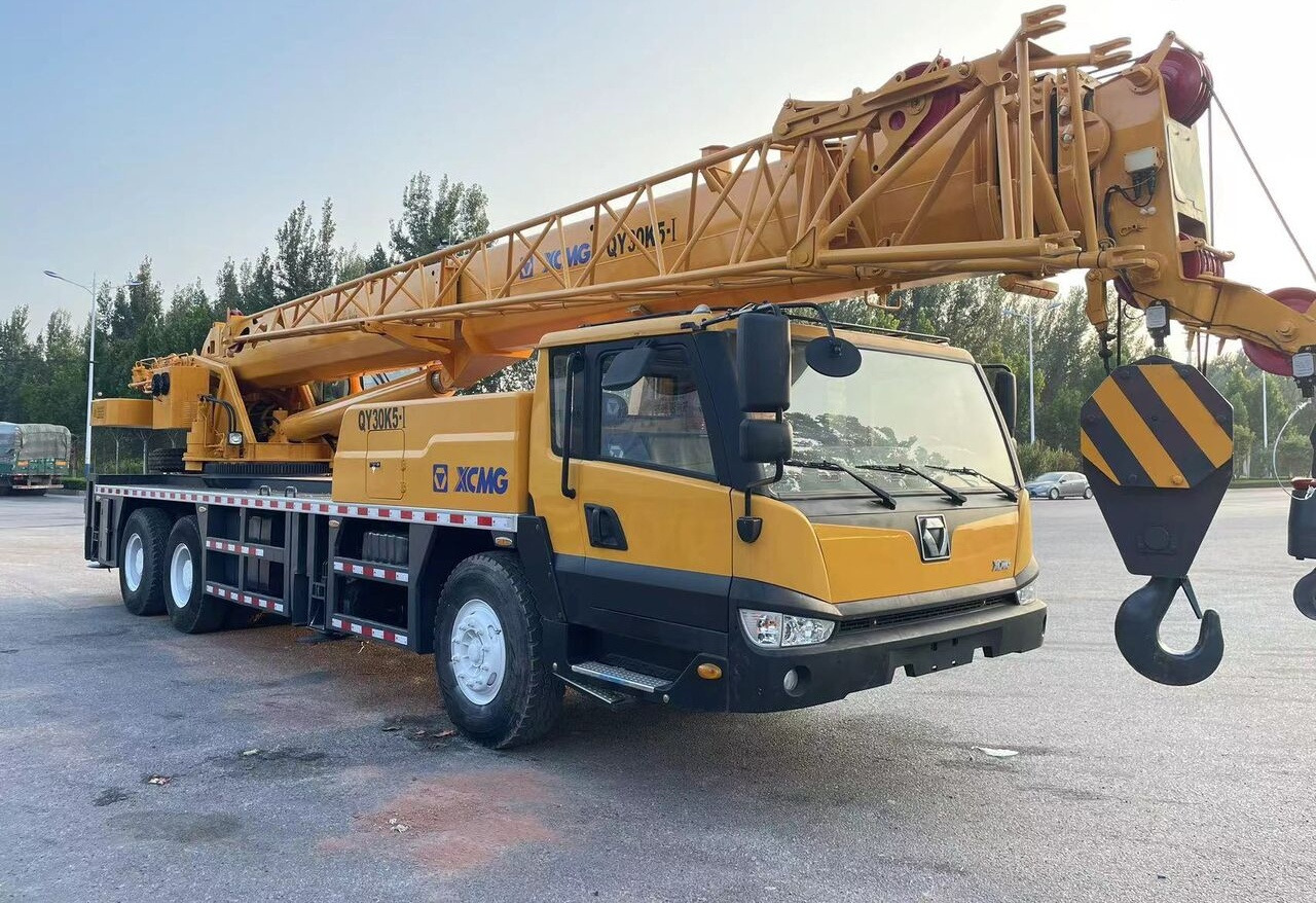 XCMG QY30K5-1 - Grue mobile: photos 2 XCMG QY30K5-1 - Grue mobile: photos 2