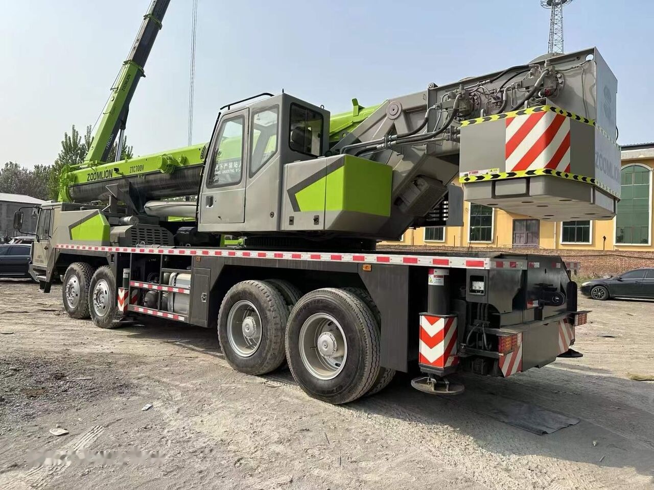 Zoomlion Chinese brand used Zoomlion ZTC500V ZTC700V ZTC900V 50 ton 70 to - Grue mobile: photos 4 Zoomlion Chinese brand used Zoomlion ZTC500V ZTC700V ZTC900V 50 ton 70 to - Grue mobile: photos 4