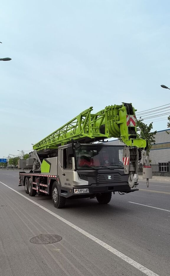 Zoomlion ZTC250 - Grue mobile: photos 4 Zoomlion ZTC250 - Grue mobile: photos 4