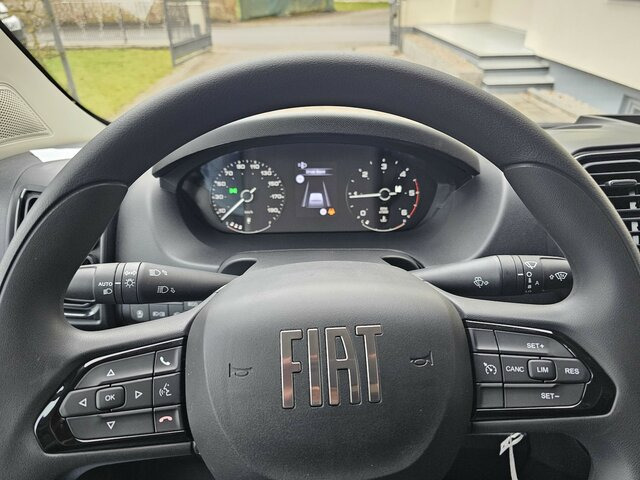 FIAT Ducato 35 140 L2H2 Klima Temp 260° Kamera PDC... - Fourgon utilitaire: photos 3 FIAT Ducato 35 140 L2H2 Klima Temp 260° Kamera PDC... - Fourgon utilitaire: photos 3