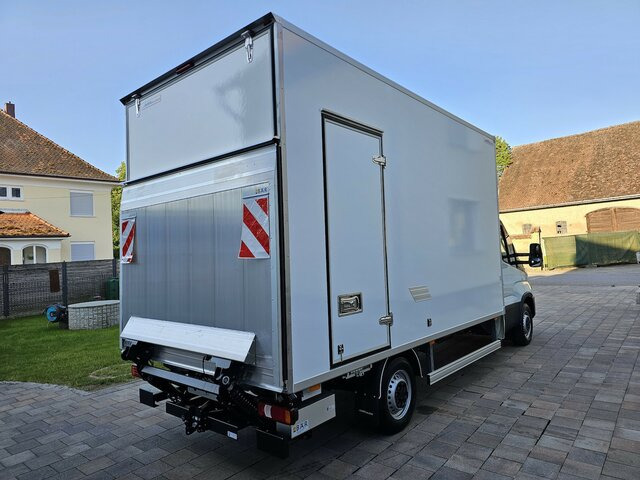 Crédit-bail de IVECO Daily 35S18 3.0 Koffer LBW Bär ACC LED sofort! IVECO Daily 35S18 3.0 Koffer LBW Bär ACC LED sofort!: photos 34