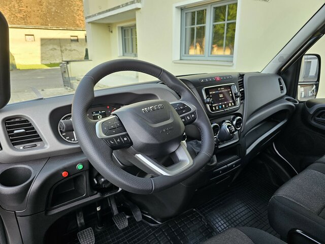 IVECO Daily 35S18 3.0 Koffer LBW Bär ACC LED sofort! - Fourgon grand volume: photos 5 IVECO Daily 35S18 3.0 Koffer LBW Bär ACC LED sofort! - Fourgon grand volume: photos 5