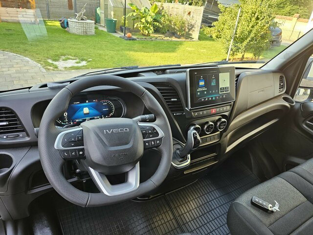 IVECO Daily 35S18HA8V DOKA Hi-Matic 12m³ 2xSchiebetür - Fourgon utilitaire, Utilitaire double cabine: photos 5 IVECO Daily 35S18HA8V DOKA Hi-Matic 12m³ 2xSchiebetür - Fourgon utilitaire, Utilitaire double cabine: photos 5