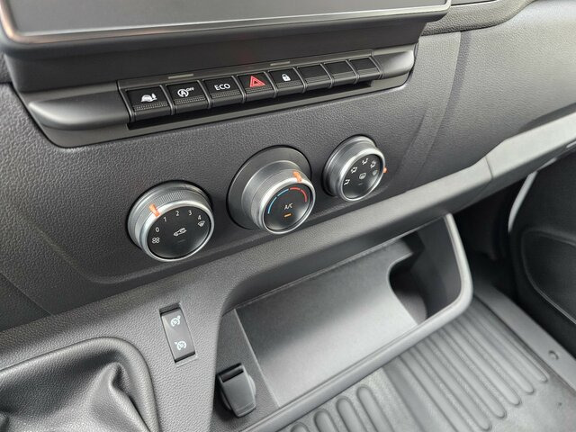 Fourgon utilitaire RENAULT Master L3H2 dci 150 3,5t PRO+ Navi PDC: photos 13
