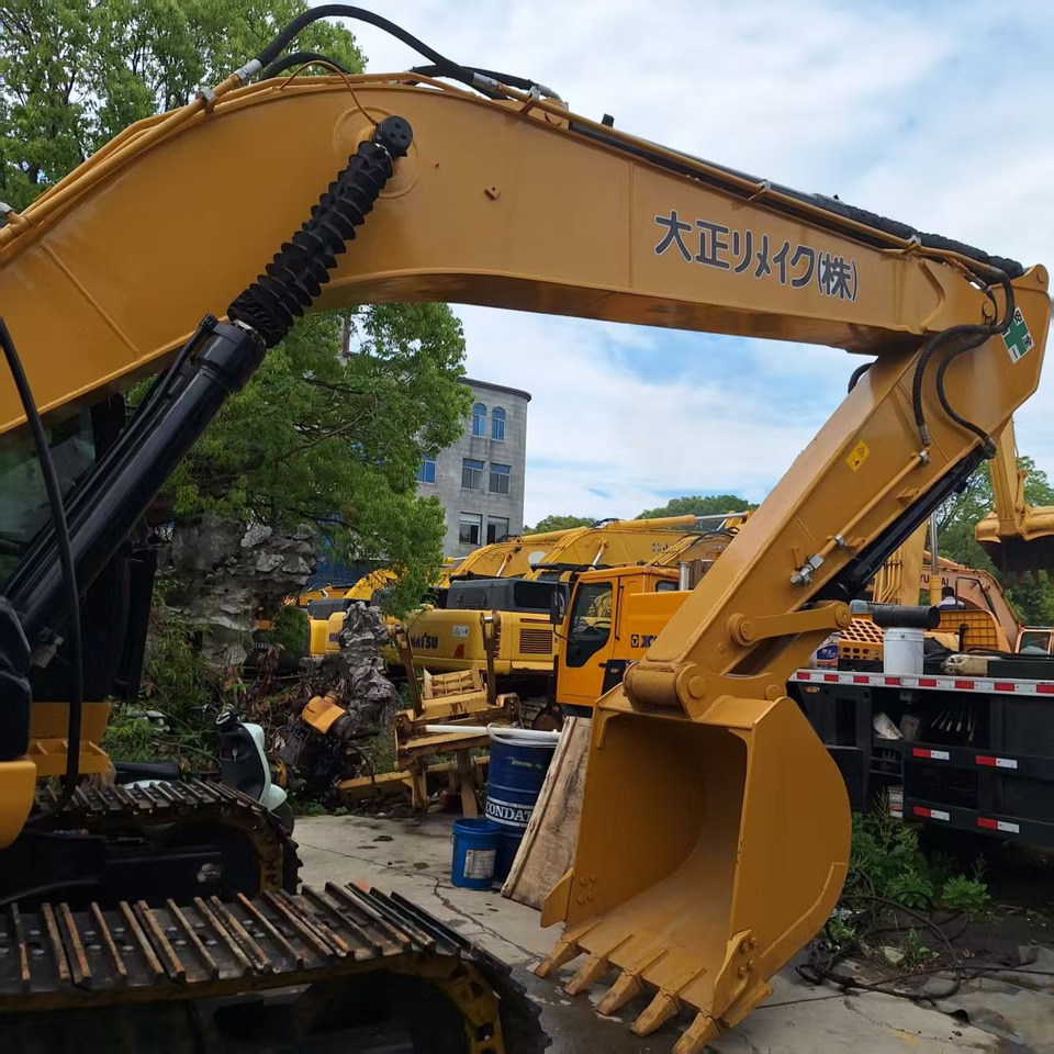 CAT 320D2 Excavator - Pelle sur chenille: photos 5 CAT 320D2 Excavator - Pelle sur chenille: photos 5
