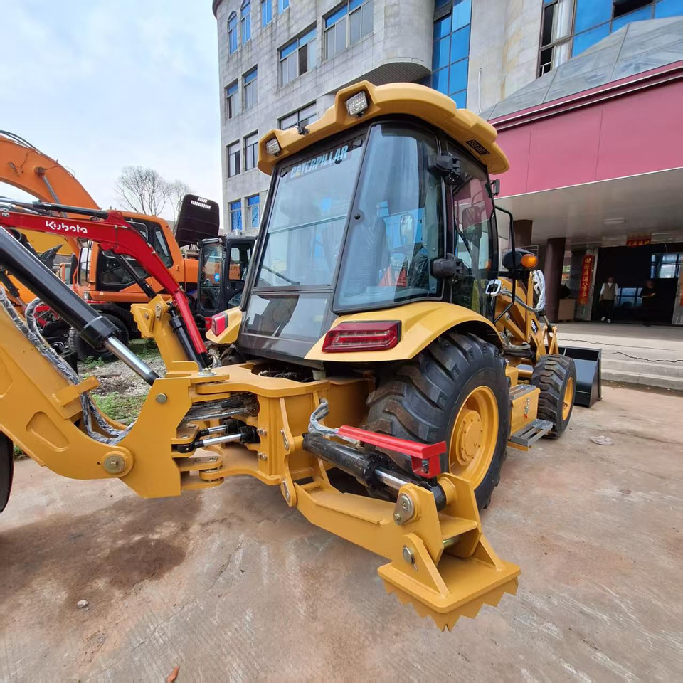 CAT 420F Backhoe Loader - Tractopelle: photos 5 CAT 420F Backhoe Loader - Tractopelle: photos 5