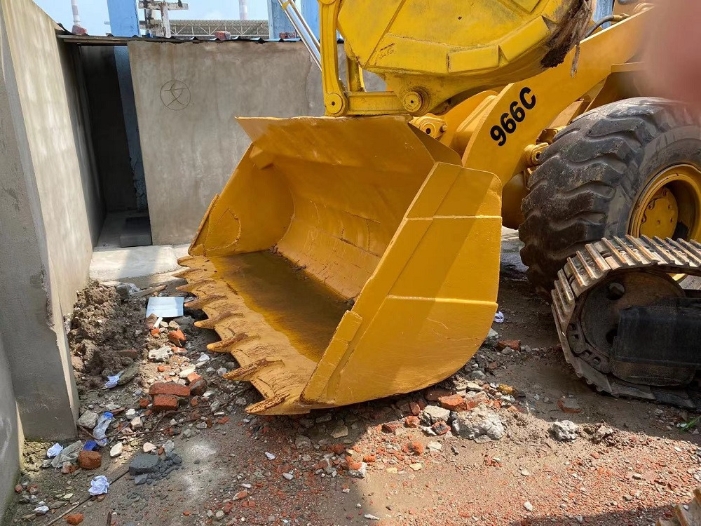 CAT 966C - Chargeuse sur pneus: photos 4 CAT 966C - Chargeuse sur pneus: photos 4