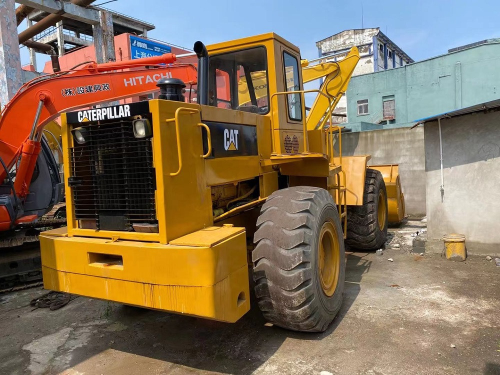 CAT 966C - Chargeuse sur pneus: photos 1 CAT 966C - Chargeuse sur pneus: photos 1