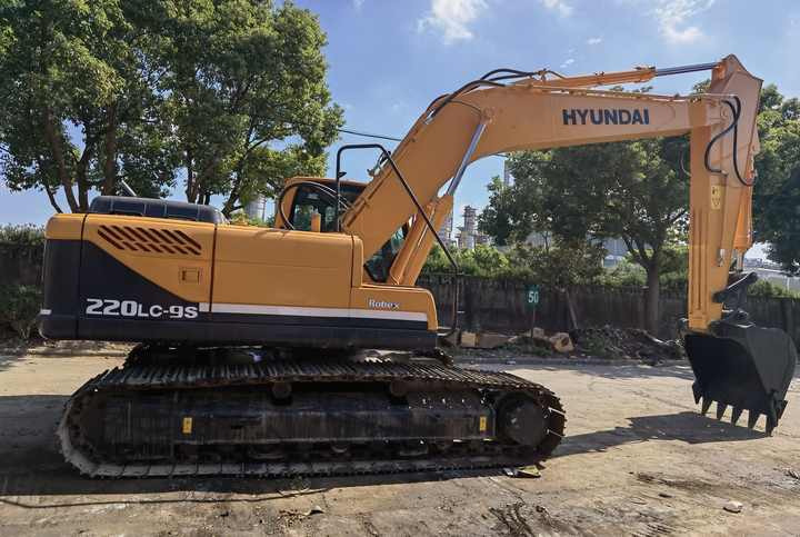 Cheapest price Hyundai 220lc-9s excavator used South Korea Hyundai 220lc-9s excavator in stock - Pelle sur chenille: photos 3 Cheapest price Hyundai 220lc-9s excavator used South Korea Hyundai 220lc-9s excavator in stock - Pelle sur chenille: photos 3