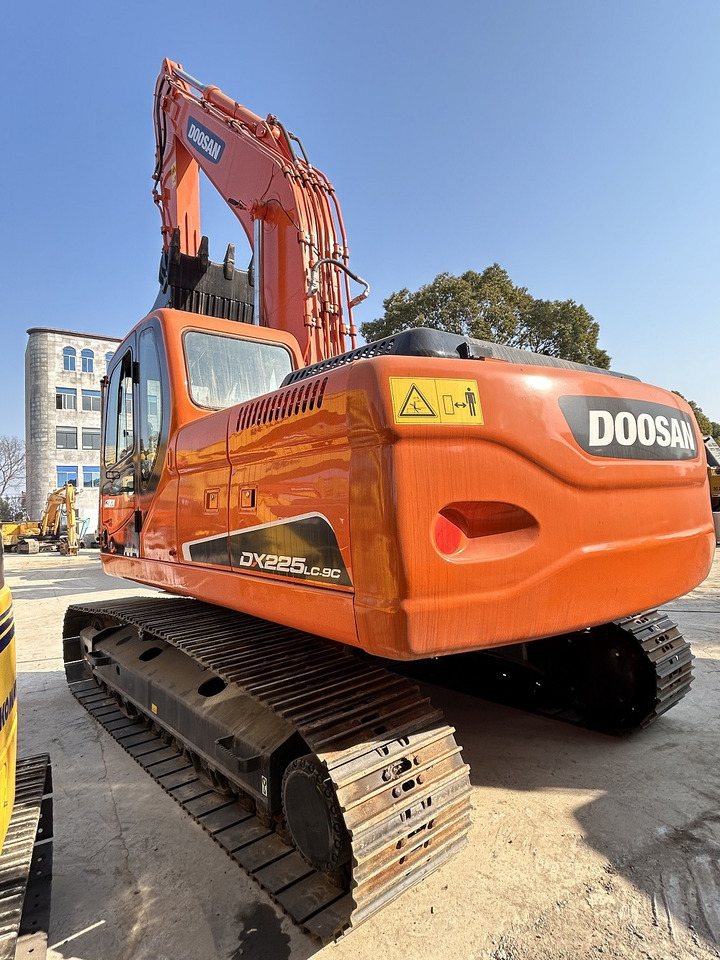 DOOSAN Doosan DX225LC Crawler excavator - Pelle sur chenille: photos 1 DOOSAN Doosan DX225LC Crawler excavator - Pelle sur chenille: photos 1