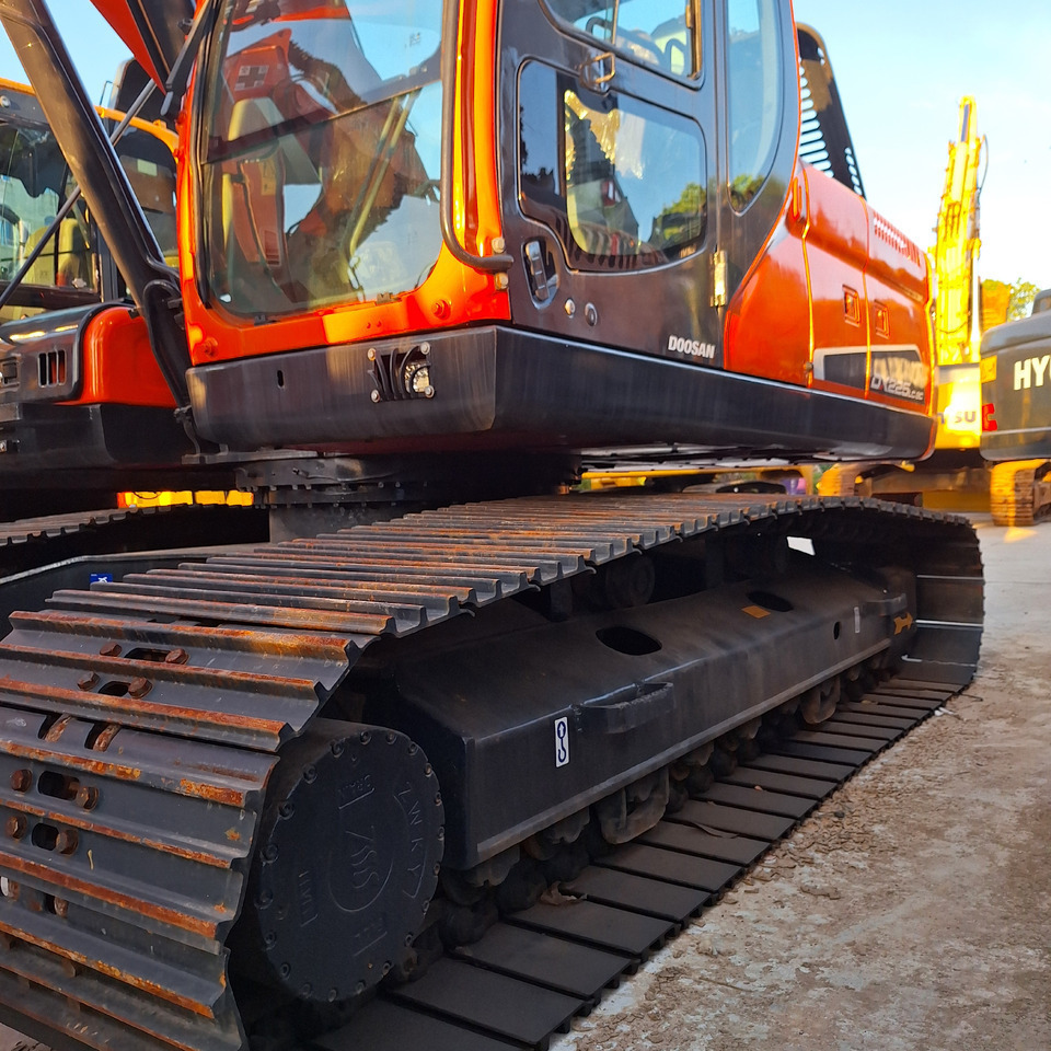Doosan Dx225LC-9C Crawler Excavator - Pelle sur chenille: photos 3 Doosan Dx225LC-9C Crawler Excavator - Pelle sur chenille: photos 3